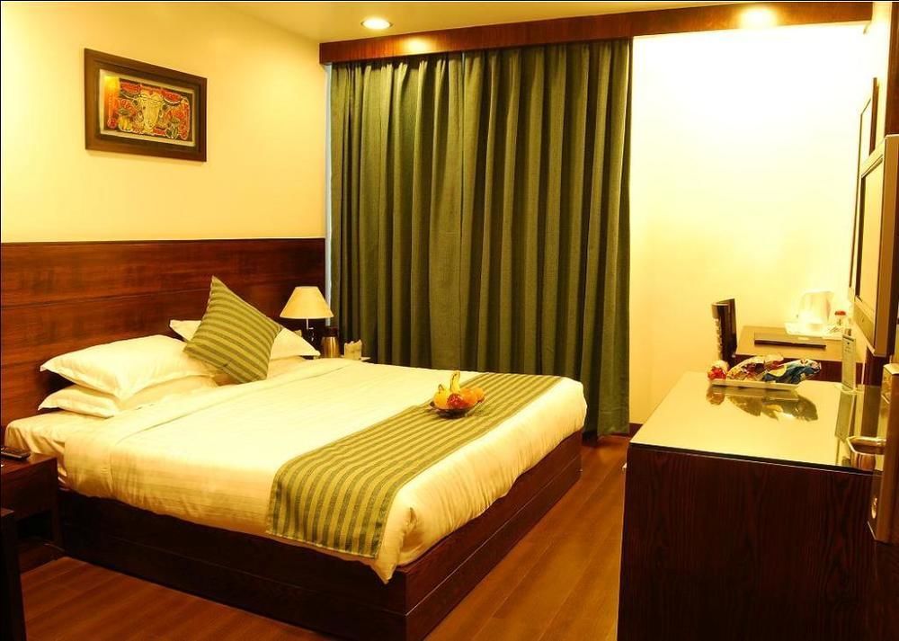 Bluestone Nehru Place By The Cosy 4*